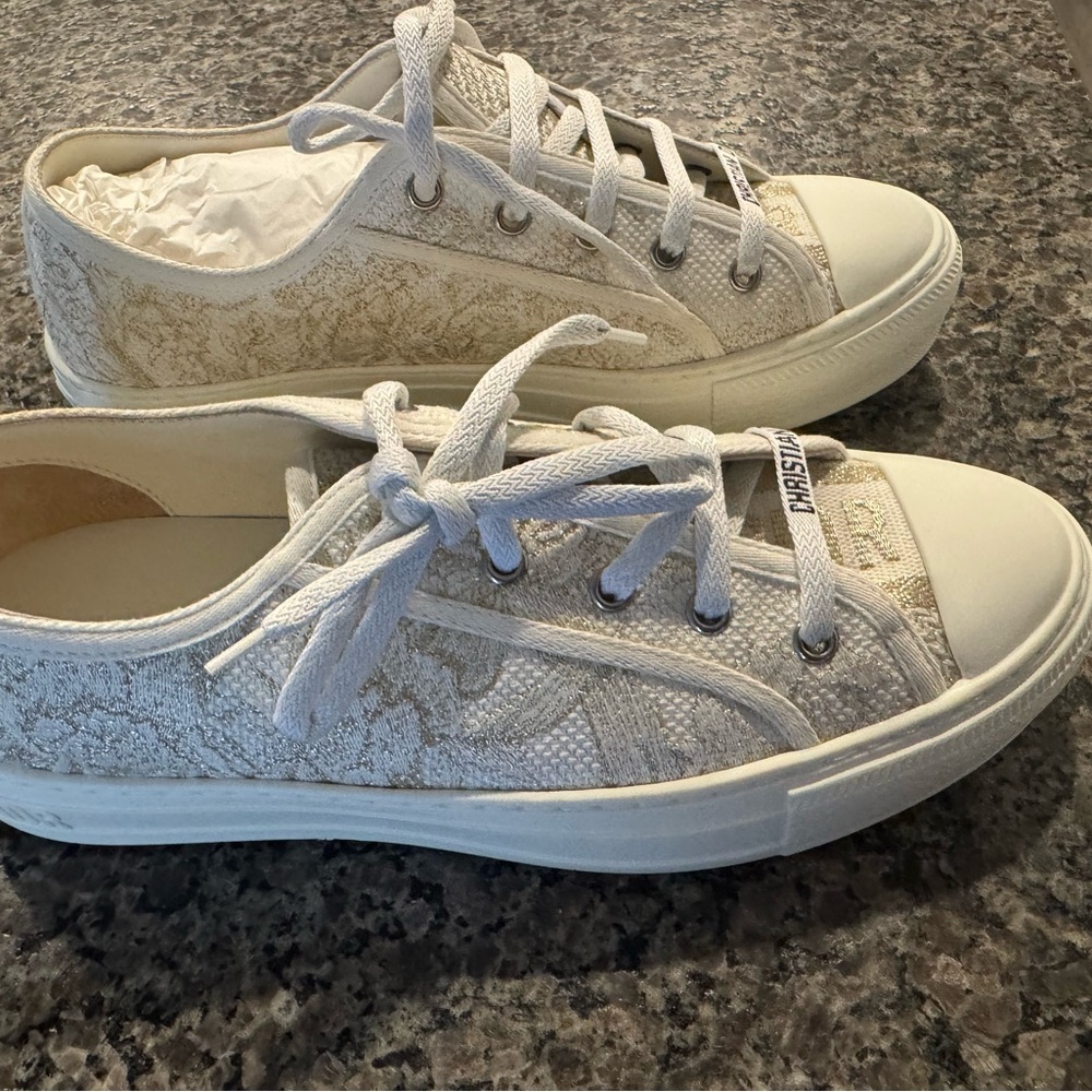 Dior WALK’N’DIOR Sneakers - Picture 13 of 13